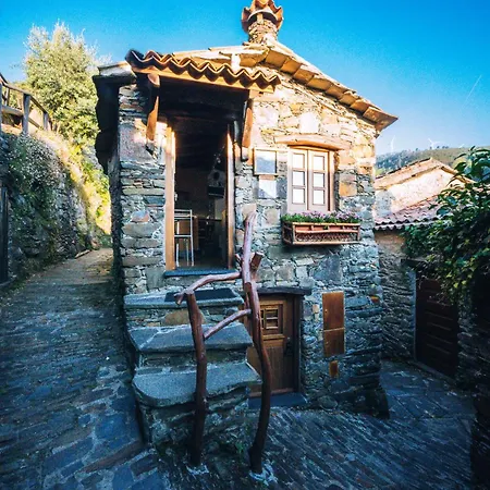 Montanhas Do Xisto - Casa Do Portal Villa Lousa  Exterior photo