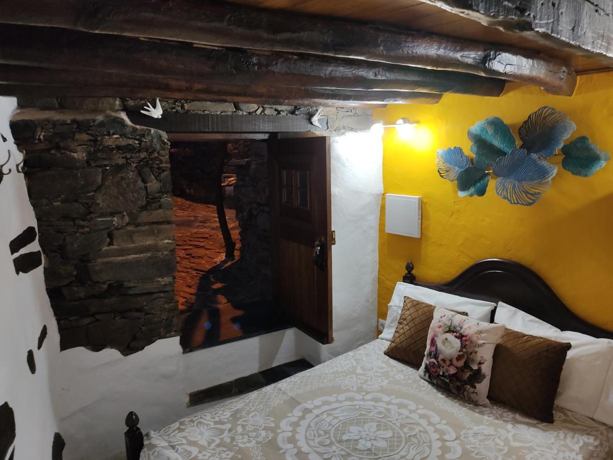 Holiday home Montanhas Do Xisto - Casa Do Portal Lousa (Central Portugal)
